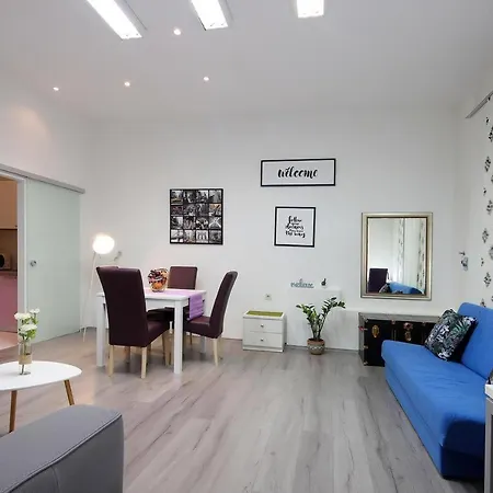 Apartment Retreat